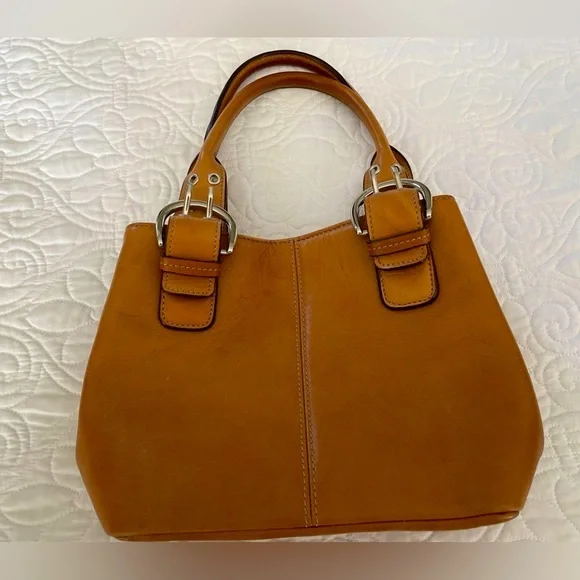 Tignanello Tote Purse with silver buckle detail - Picture 3 of 15